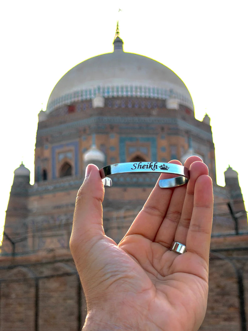 Engraved Name Kara + Free Ring in just 799!