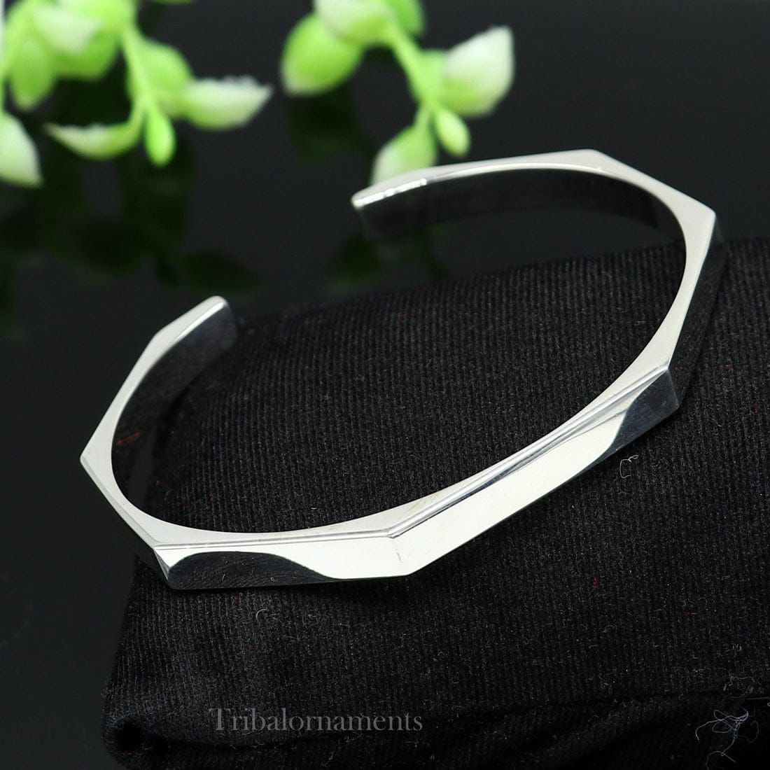 Hexagon Cuff Kara